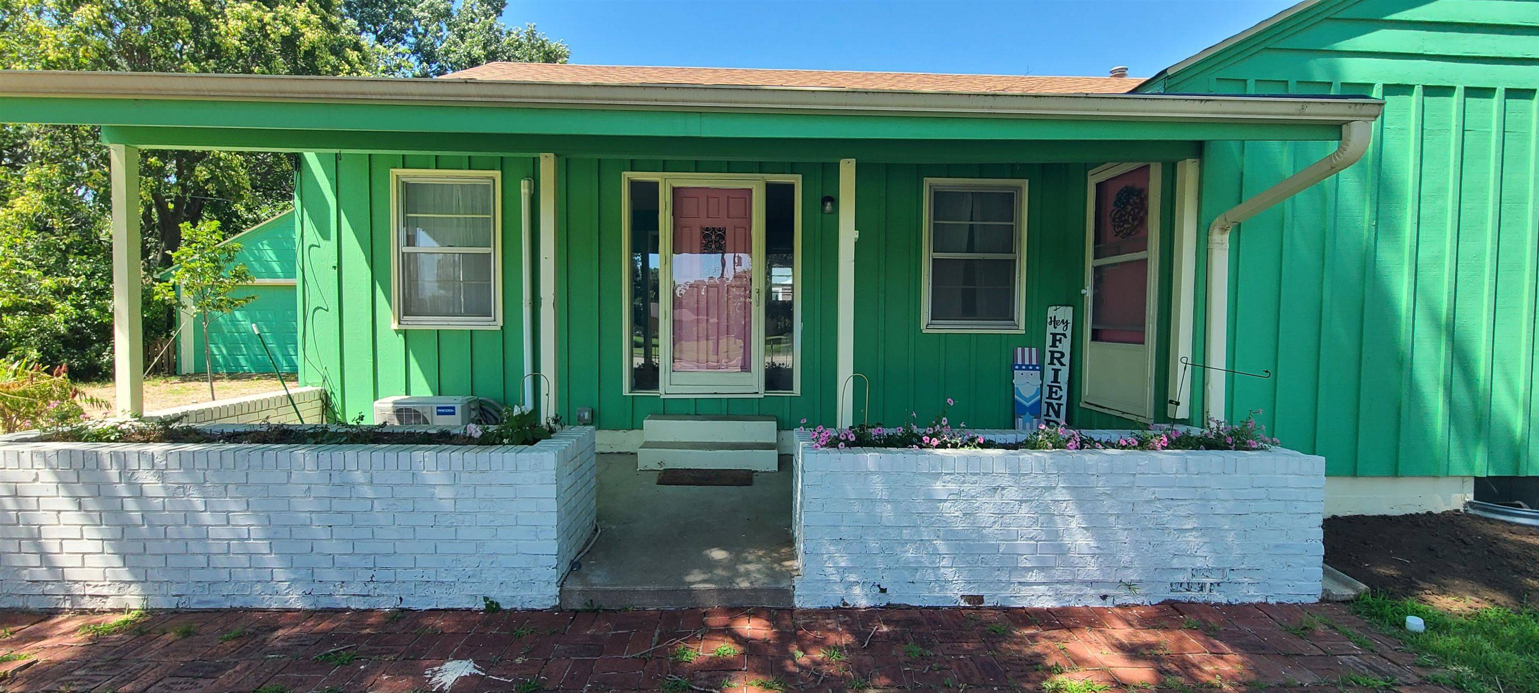 1410 W Broadway St, Newton, KS 67114