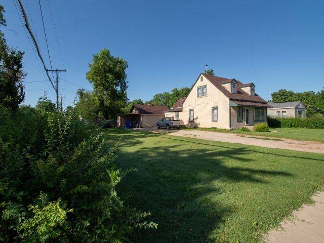 Hillsboro, KS 67063,409 W Grand Ave