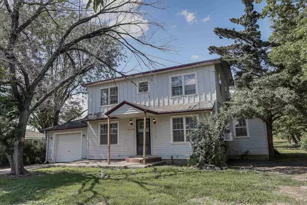 Hillsboro, KS 67063,704 W Grand Ave