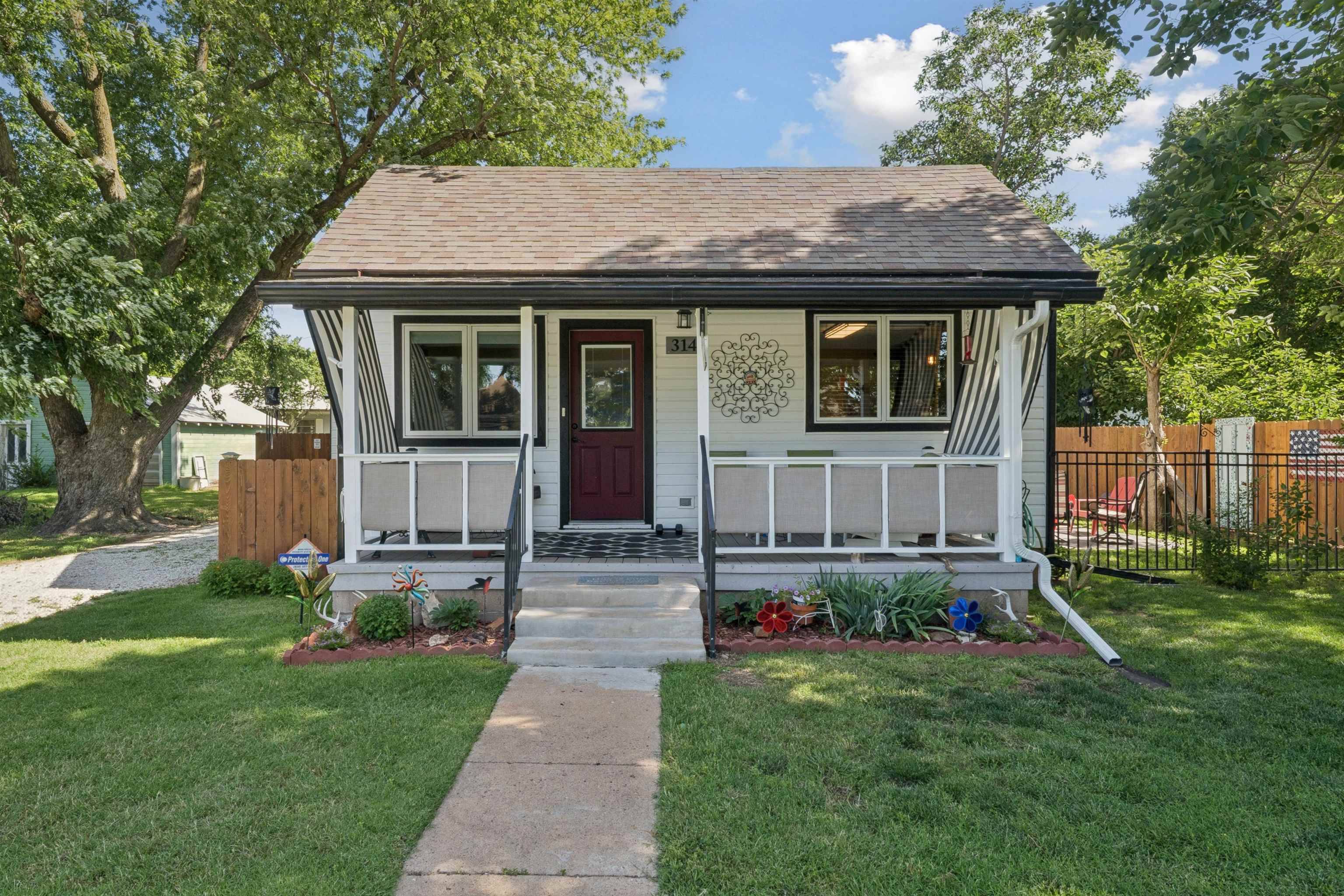 314 W Garfield St, Argonia, KS 67004