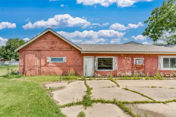 4772 SW 100th St, Augusta, KS 67010