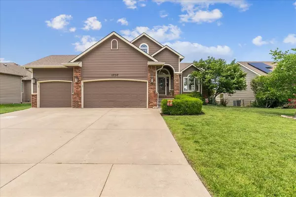 1737 N Columbine, Andover, KS 67002