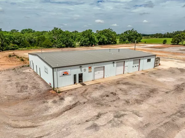 Spivey, KS 67142,420 W Stanley