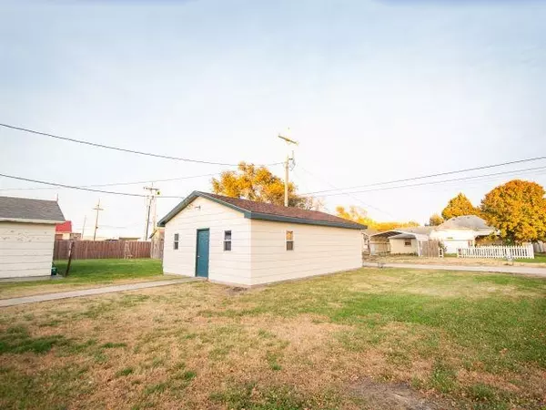 Hillsboro, KS 67063,308 N Ash St