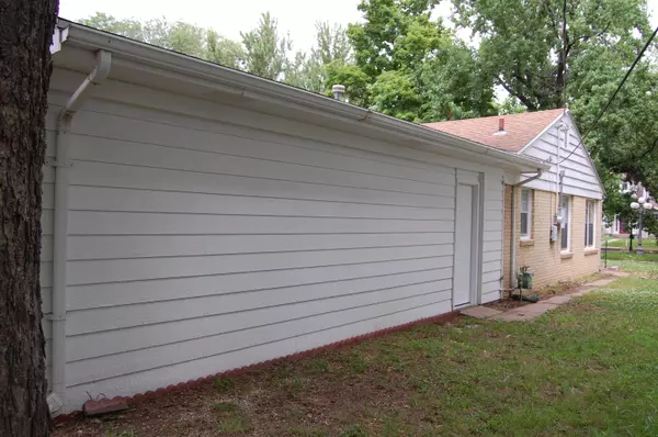 Winfield, KS 67156,1311 Loomis St