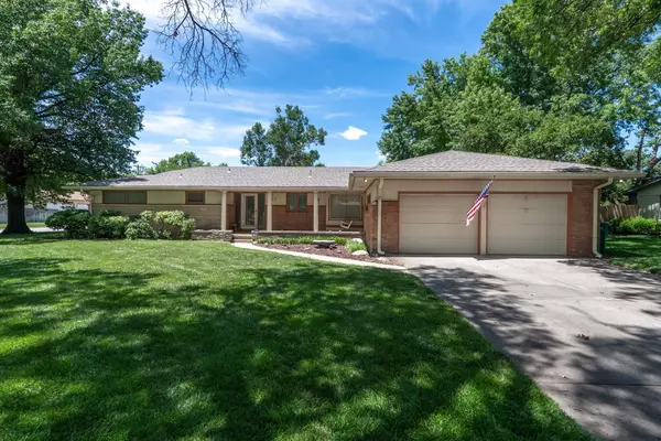 371 S Floyd St, Wichita, KS 67209