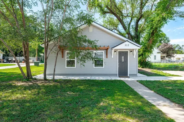 Wellington, KS 67152,312 E 18th St