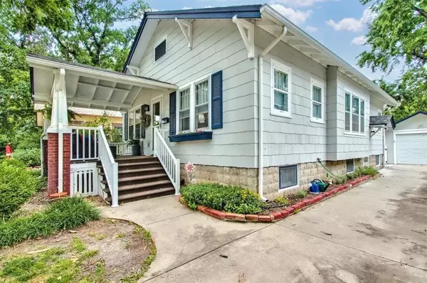 Newton, KS 67114,712 E 4th St