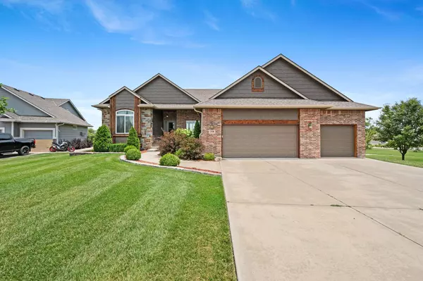 2340 N Lakeview Ct, Andover, KS 67002