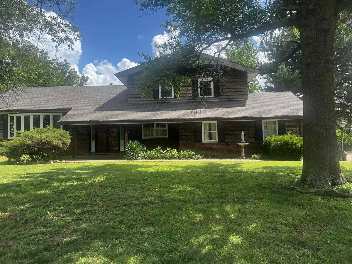 Wellington, KS 67152,422 Circle Dr