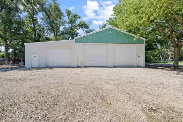 1408 Prospect Ave, Salina, KS 67401