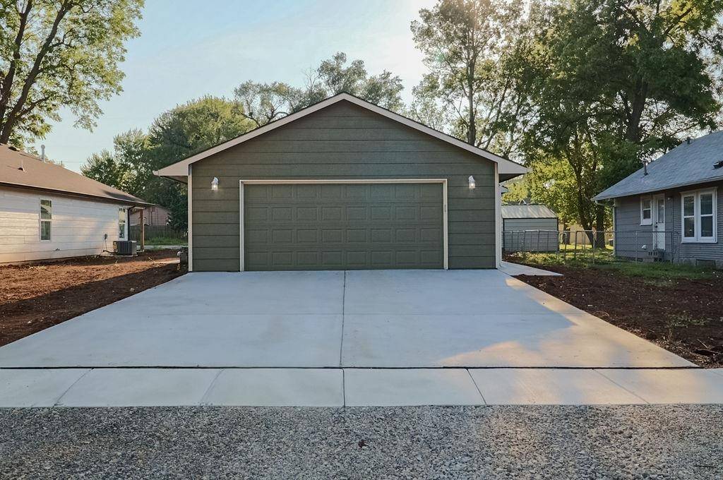 713 N Washington, El Dorado, KS 67042