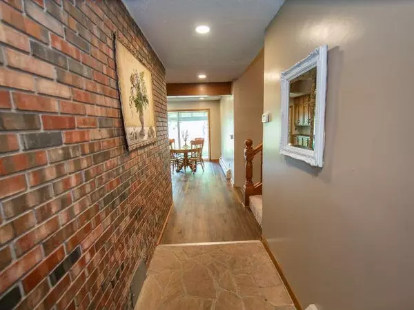 Hillsboro, KS 67063,202 S Wilson St