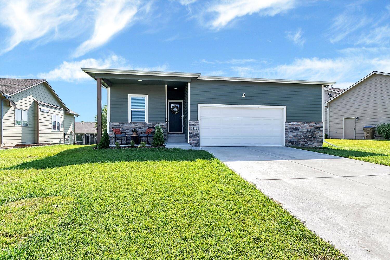 2316 S McKenzie Ct, Andover, KS 67002