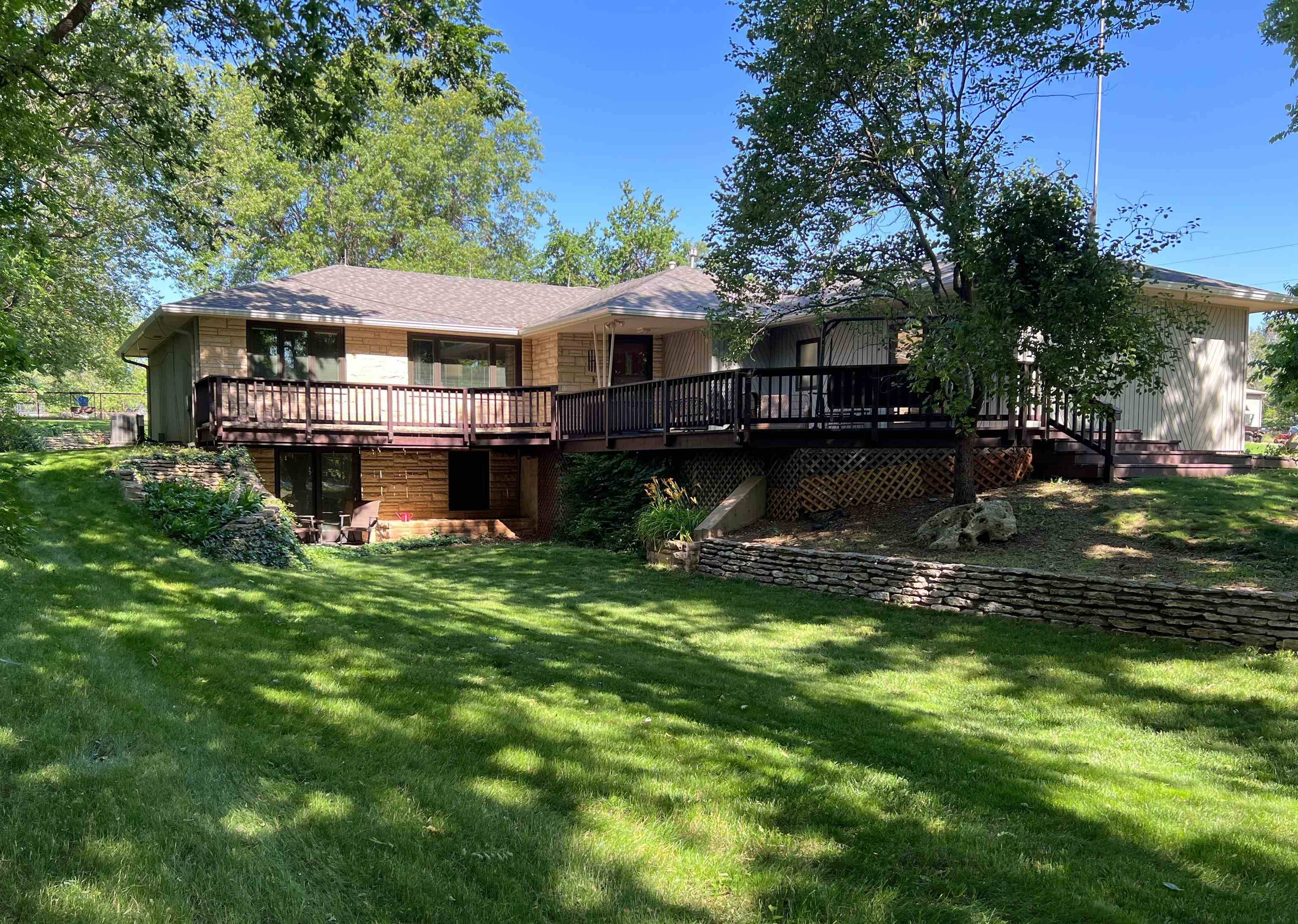 5065 N Old Highway 81, Salina, KS 67401