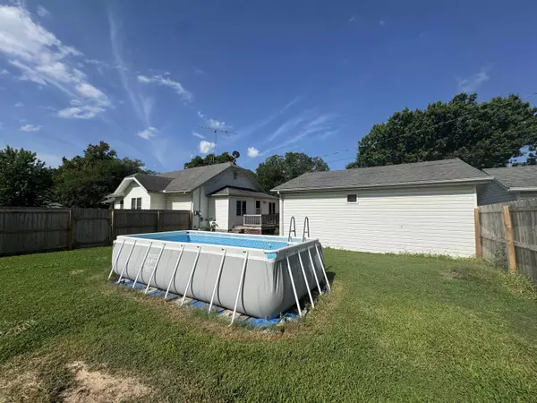 Winfield, KS 67156,1502 E 12th Ave