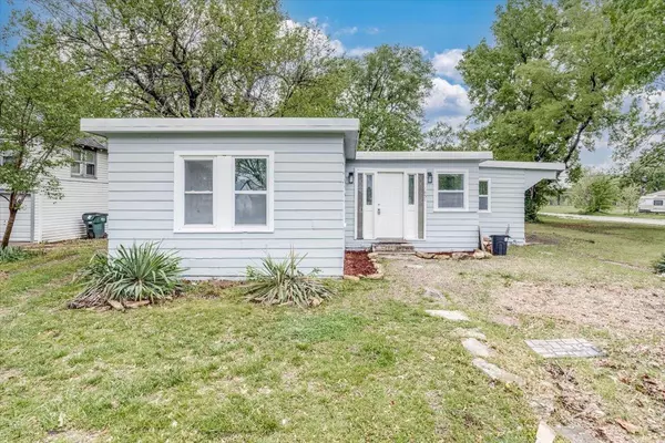 1451 N Pennsylvania Ave, Wichita, KS 67214