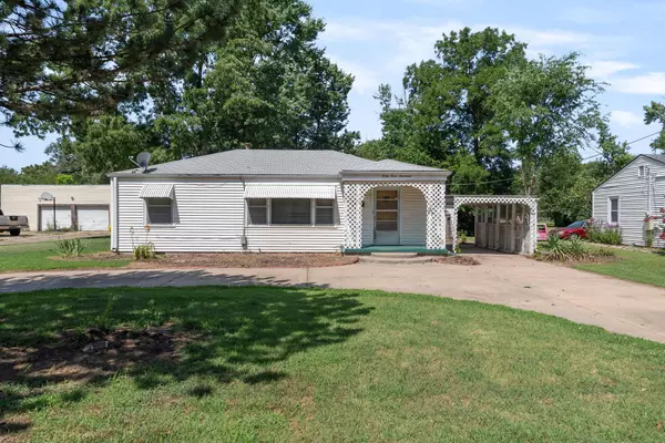 3317 S Silver St, Wichita, KS 67217