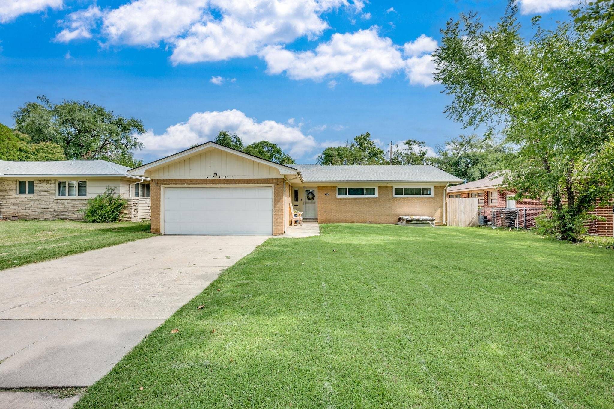 5708 E 10th St N, Wichita, KS 67208