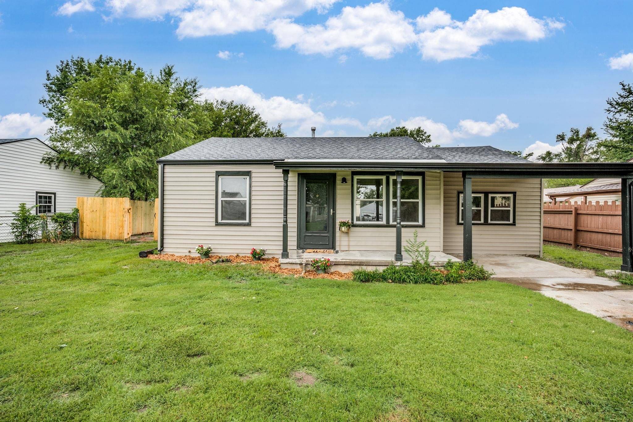 Wichita, KS 67217,4621 S Gold
