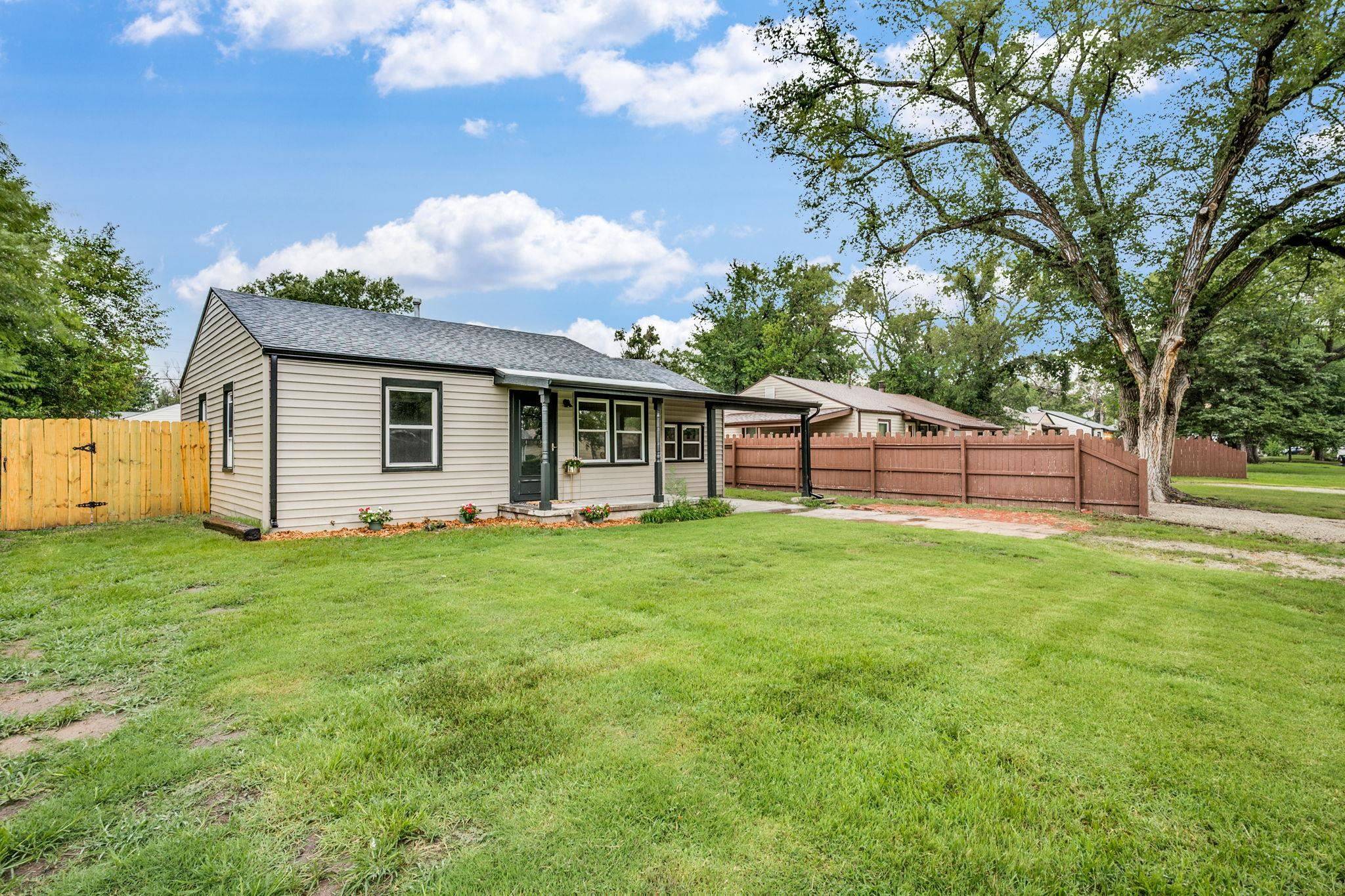 Wichita, KS 67217,4621 S Gold