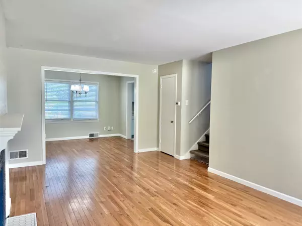 Wichita, KS 67208,421 N Harding