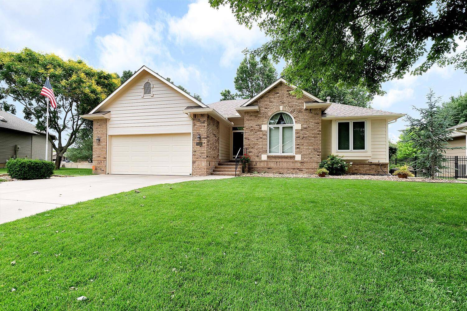 Derby, KS 67037,1332 N Broadmoor St