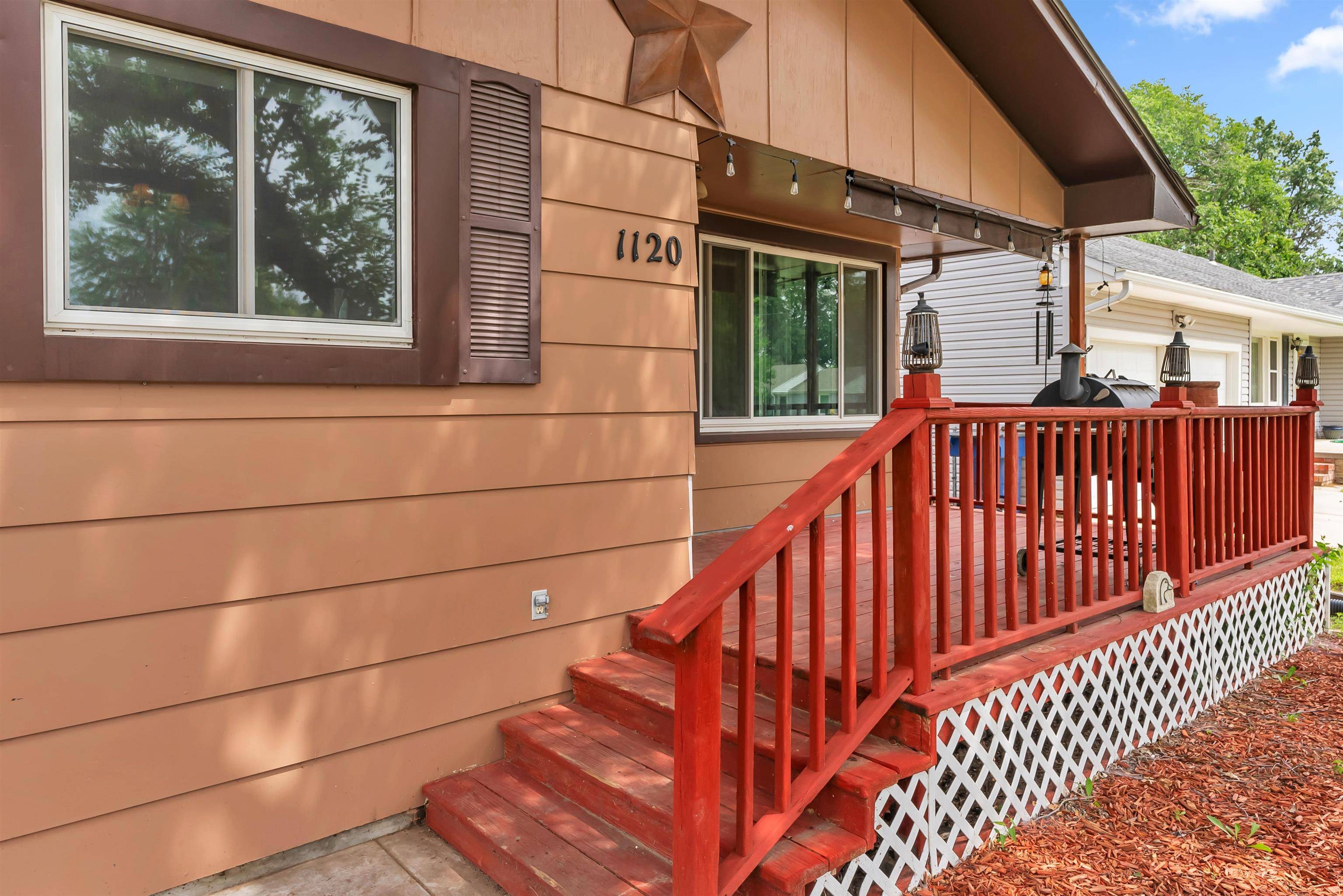 Newton, KS 67114,1120 Harrison St