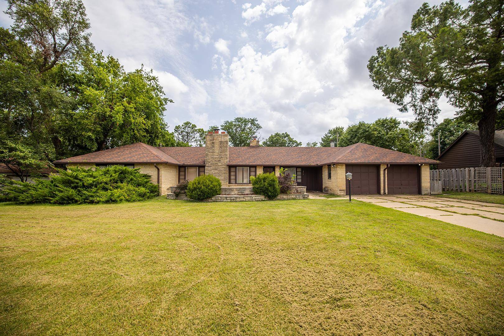 3715 E Mount Vernon St, Wichita, KS 67218
