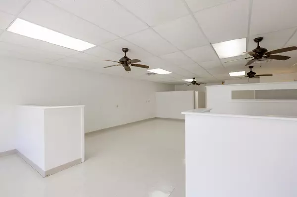 Salina, KS 67401,641 W Cloud St