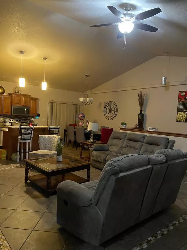 Garden City, KS 67846,517 Jenna Ln