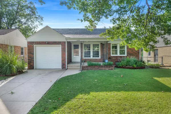 2158 S Elpyco Ave, Wichita, KS 67218