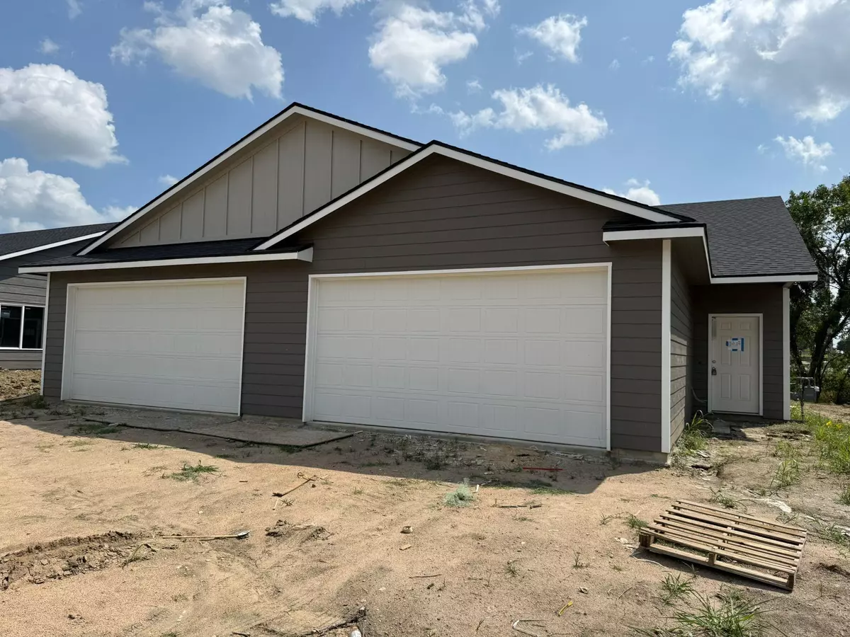 Wichita, KS 67210,2929 S Bunker Hill Ct