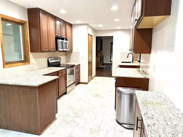 Wichita, KS 67212,11508 W Douglas Ave