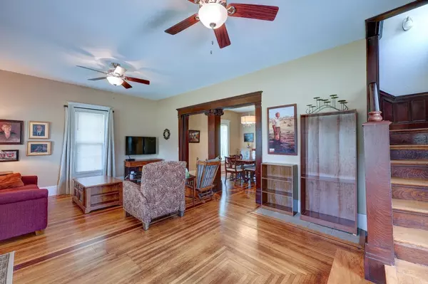 Winfield, KS 67156,1827 Winfield Ave