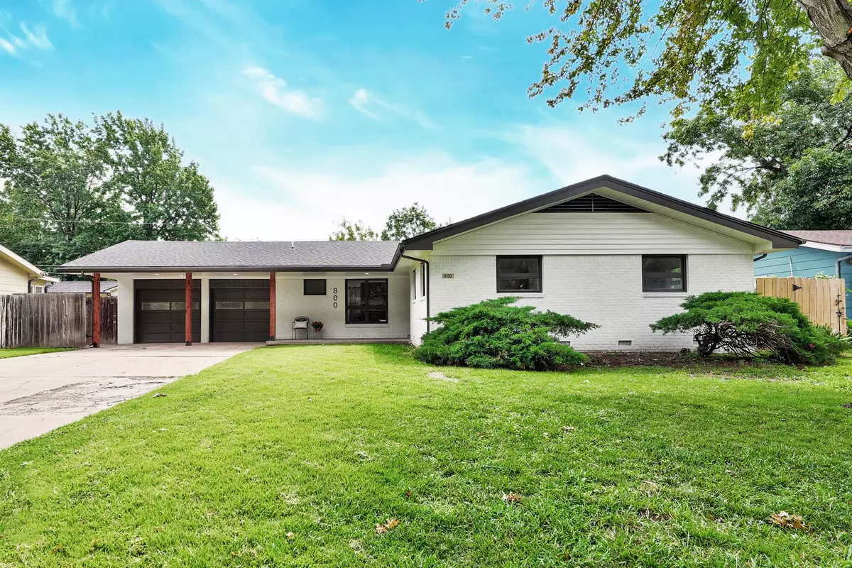Wichita, KS 67212,800 N Valleyview Ln