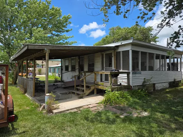 Cassoday, KS 66842,15337 NE 150th St.