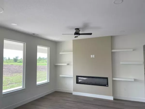 Valley Center, KS 67147,273 S Sycamore Dr