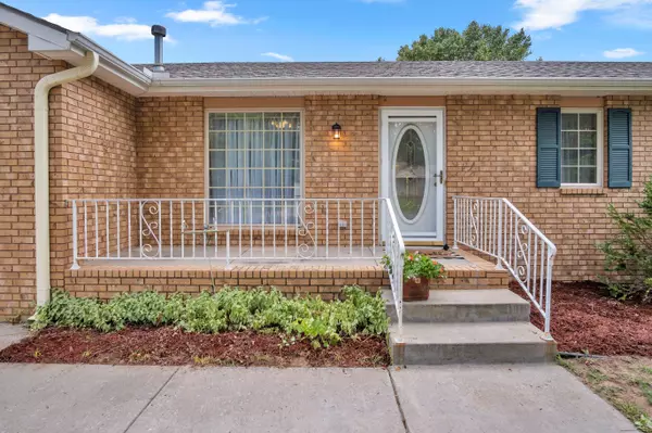 Hutchinson, KS 67502,1929 E 33rd Ave
