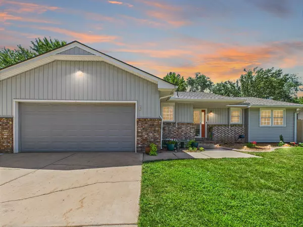 8911 W Jamesburg St, Wichita, KS 67212