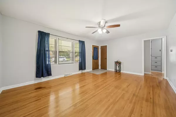 Wichita, KS 67217,2703 S Bennett