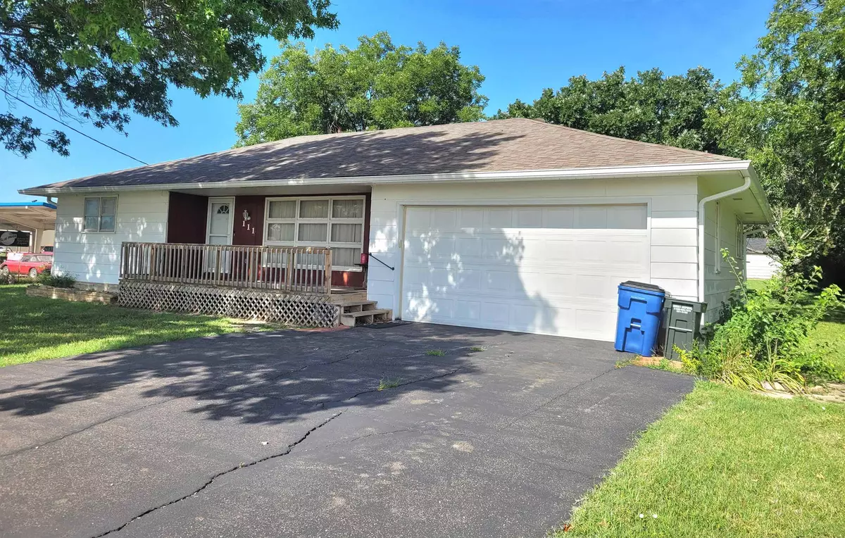 Eureka, KS 67045,111 S Jefferson St