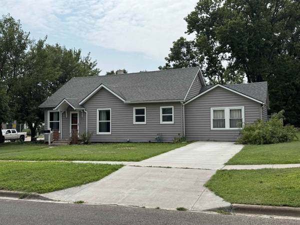 802 Stanberry, Ellsworth, KS 67439