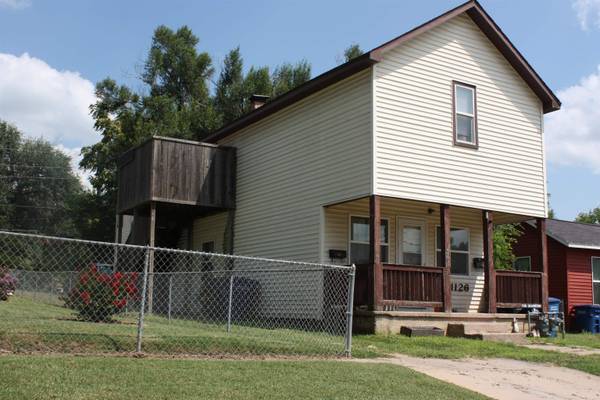 1126 N Dearborn,  Augusta,  KS 67010