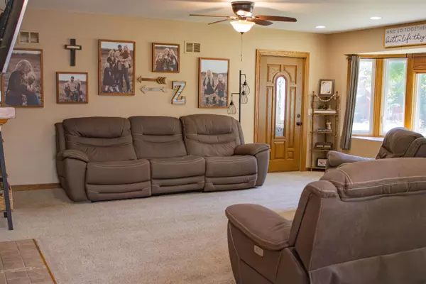 Kingman, KS 67068,256 E Washington Ave