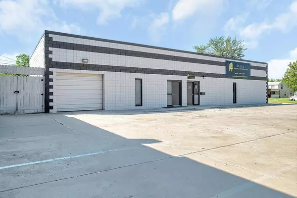 Wichita, KS 67211,1301-1313 E Harry St