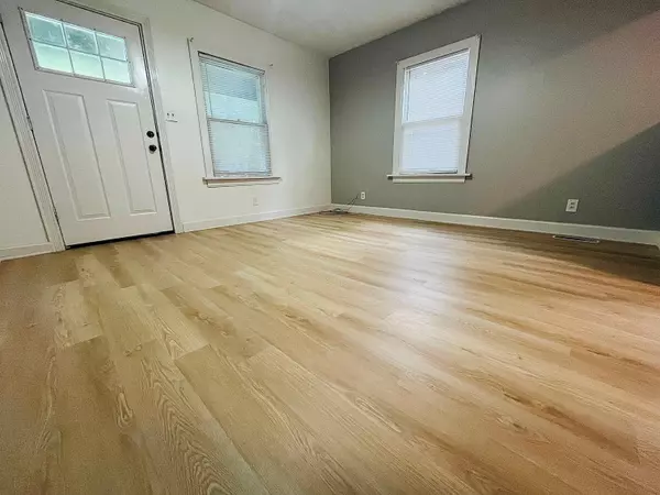 Wichita, KS 67211,1421 S Pattie St