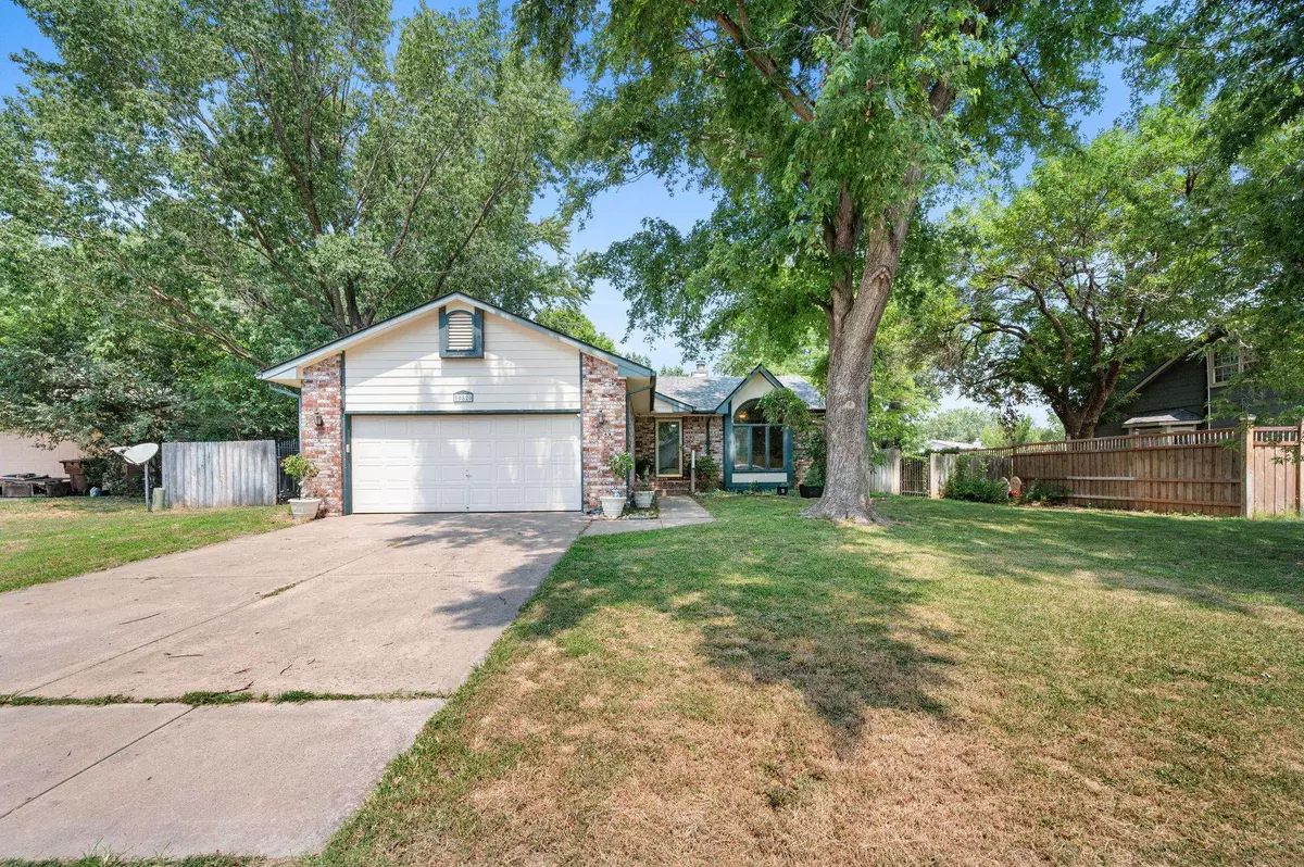 Wichita, KS 67212,10820 W Shade Ln