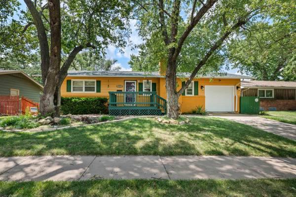 1825 N Woodrow Ct, Wichita, KS 67203