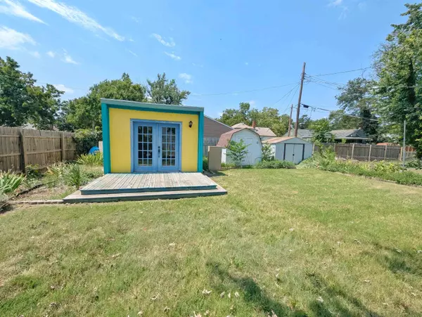 Salina, KS 67401,944 S 10th St